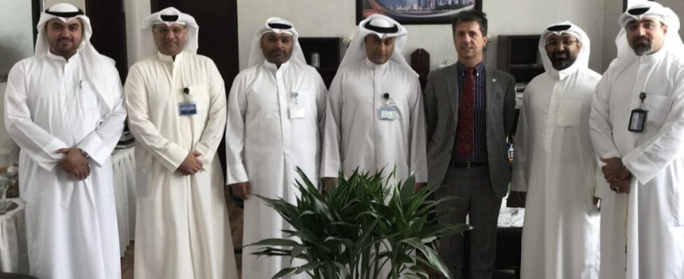 Il Consiglio Direttivo dell’Istituto Tecnologico del Kuwait incontra il CSG per sviluppare la Certificazione sul corretto uso dei refrigeranti negli impianti di refrigerazione e condizionamento Il Consiglio Direttivo dell’Istituto Tecnologico del Kuwait incontra il CSG per sviluppare la Certificazione sul corretto uso dei refrigeranti negli impianti di refrigerazione e condizionamento