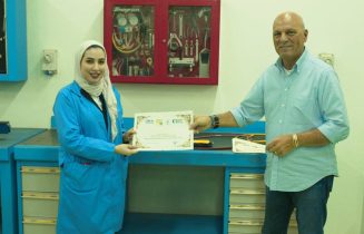 consegna dell'attestato al primo Tecnico del Freddo donna del Medio Oriente consegna dell'attestato al primo Tecnico del Freddo donna del Medio Oriente