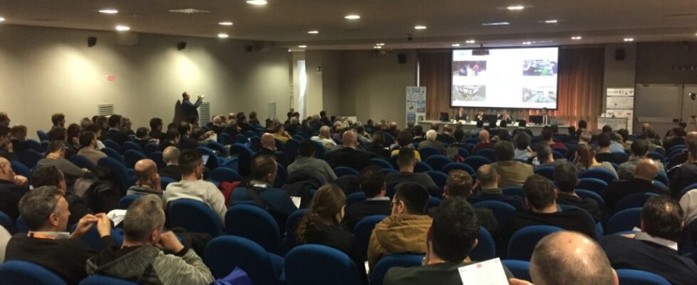 Refrigera - L’auditorium Lord Kelvin gremito in attesa dell’inizio del Convegno Refrigera - L’auditorium Lord Kelvin gremito in attesa dell’inizio del Convegno