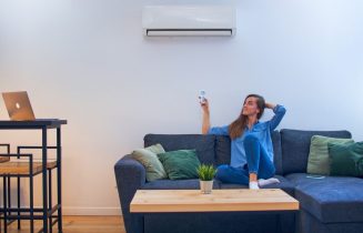 air-conditioner-adjusting-comfort-temperature